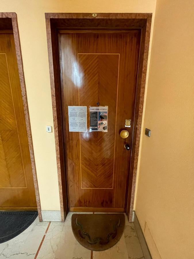 Amaca In Un Meraviglioso Appartamento A Torino Bagian luar foto